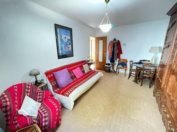 Maison de ville à vendre à Valensole dans les Alpes-de-Haute-Provence (04210), ref : 025/1920   
Centre ville