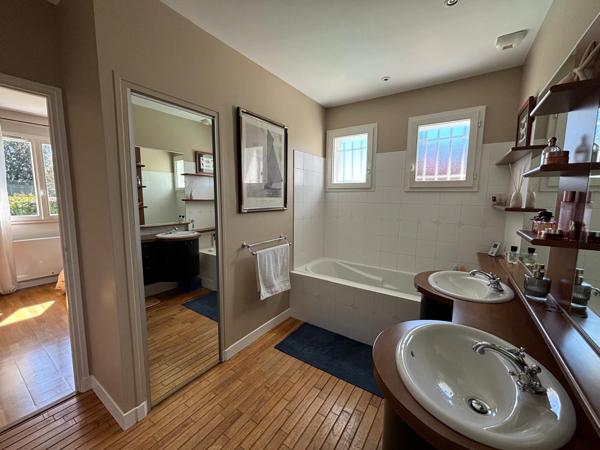 Maison 5 pièces - 160 m² Exclusivité efficity