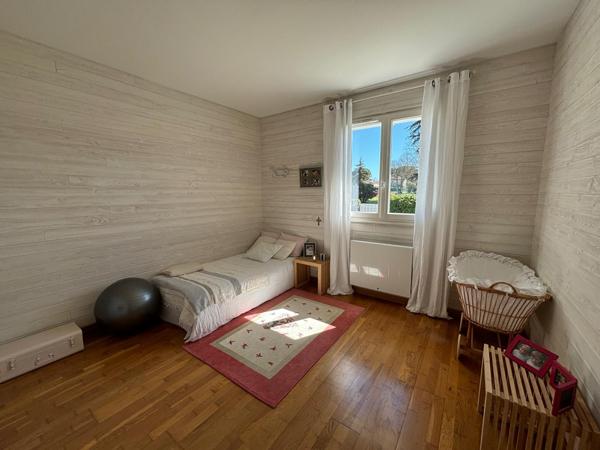 Maison 5 pièces - 160 m² Exclusivité efficity