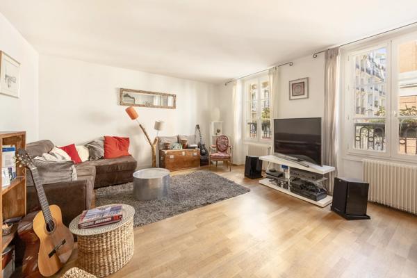Appartement Paris 9 e - RUE CHAPTAL