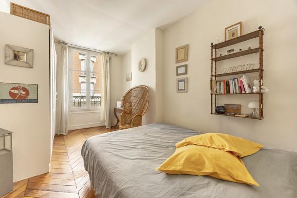 Appartement Paris 9 e - RUE CHAPTAL