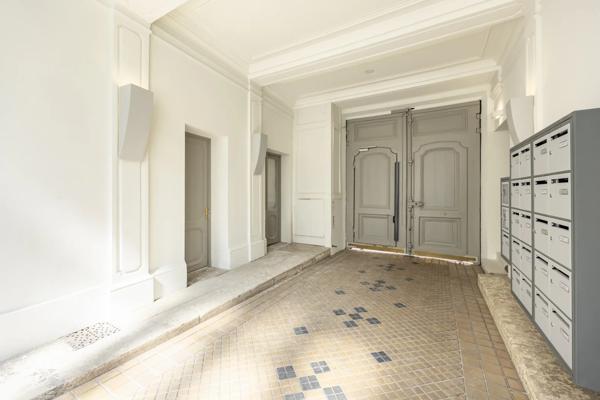 Appartement Paris 9 e - RUE CHAPTAL