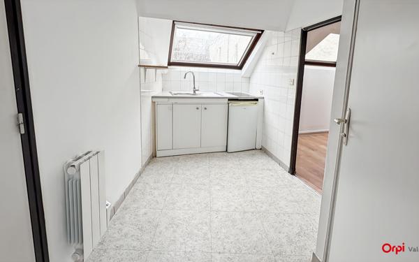 Appartement à louer    1 pièce • 15,25 m2 Beaugency