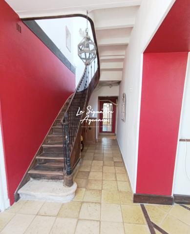 Propriété de 297m² avec terrain arboré de 2 hectares et 5214m ²