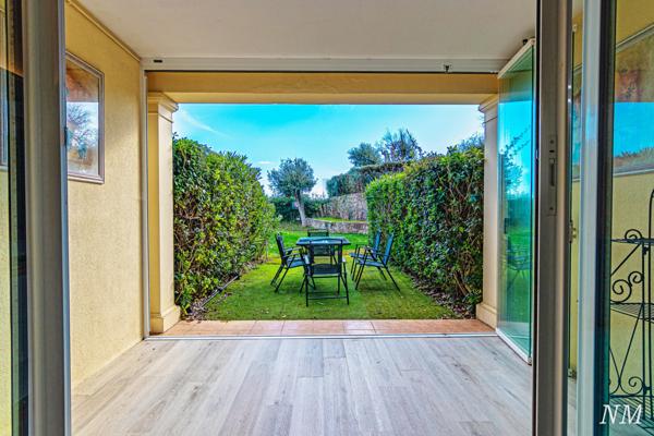 Les Issambres (83380) Appartement RDJ 39 m² avec lsa oggia fermée, et jardin de 15 m²