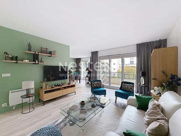 Appartement 4 pièces - balcons - parkings - box