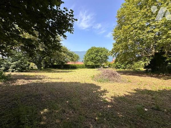 Terrain constructible à Serrières-en-Chautagne (73310) ? Savoie

Ce terrain plat, d'une belle...