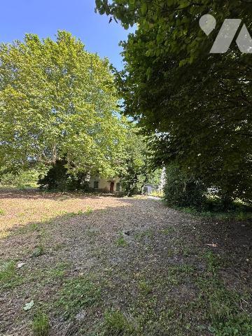 Terrain constructible à Serrières-en-Chautagne (73310) ? Savoie

Ce terrain plat, d'une belle...