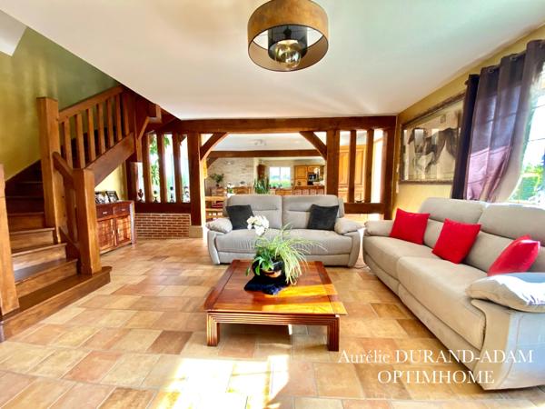 Confortable propriété de 4 chambres - Spacieuse pièce à vivre - Garage - A seulement 10 minutes des plages de Deauville