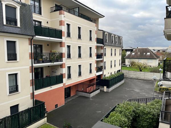 Appartement Noisy Le Grand 1 pièce(s) 28.93 m2