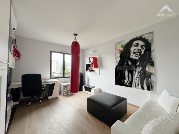 Saint-Genis-Pouilly (01630) Appartement 5 Pièces 163 m2