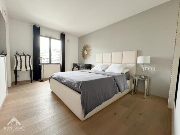 Saint-Genis-Pouilly (01630) Appartement 5 Pièces 163 m2