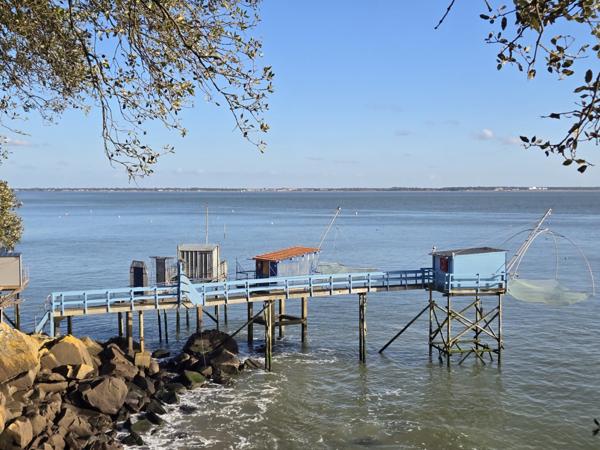 Maison de plain-pied construite en 1984, d’une surface habitable de 46 m² sur un terrain de 456 m², située dan