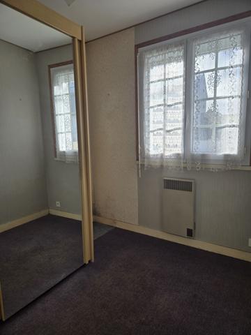 Maison de plain-pied construite en 1984, d’une surface habitable de 46 m² sur un terrain de 456 m², située dan