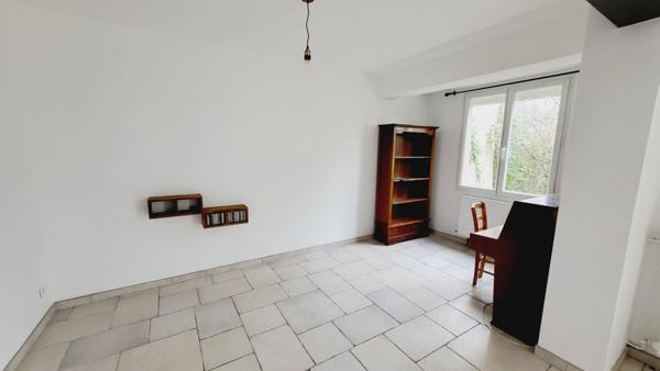 MAISON DE VILLE AVEC 4 CHAMBRES JARDIN ET PISICNE A CARCASSONNE