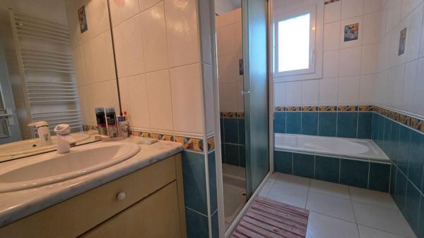 Maison 7 pièces de 172m2 Artigues Près Bordeaux sur 900m² de terrain