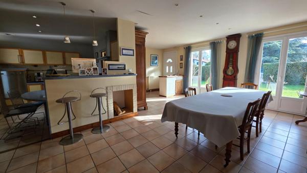 Maison 7 pièces de 172m2 Artigues Près Bordeaux sur 900m² de terrain