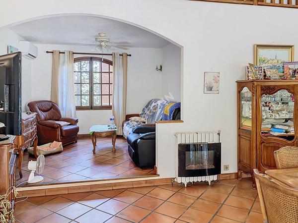 Demeure Provençale Ollioules/La Seyne T6 de 172m² sur un terrain de 2730 m².