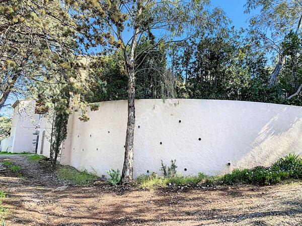 Demeure Provençale Ollioules/La Seyne T6 de 172m² sur un terrain de 2730 m².