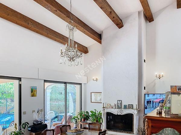 Demeure Provençale Ollioules/La Seyne T6 de 172m² sur un terrain de 2730 m².