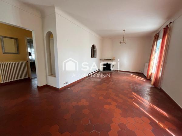 Maison de plain pied proche des commerces avec garage