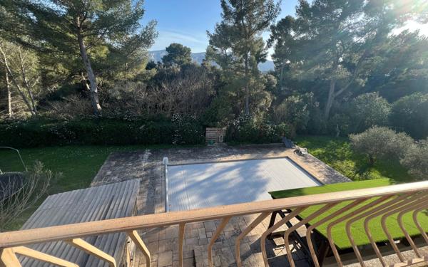 Appartement à vendre    3 pièces • 70 m2 Marseille 12