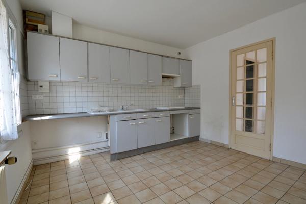 A vendre : Maison de caractère 112 m² à Serquigny – 4 ch, jardin clos sans vis-à-vis et Gare à pied (Paris 1h25)