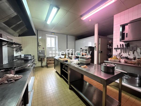 Maison 13 pièces - 355 m²