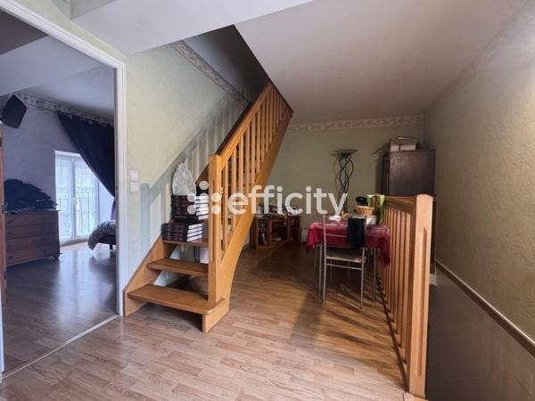 Maison 13 pièces - 355 m²