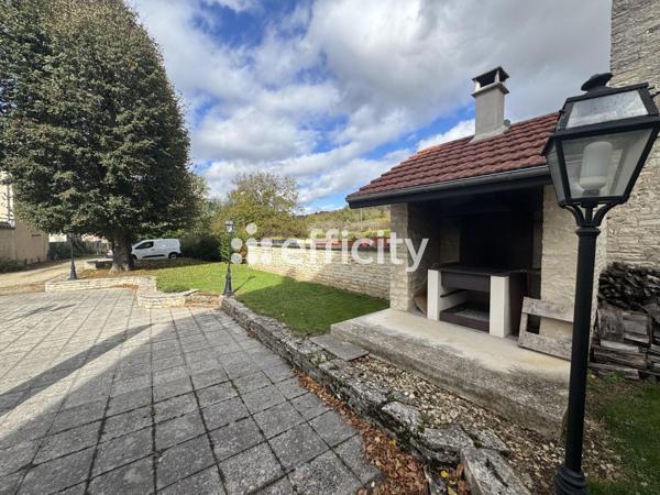 Maison 13 pièces - 355 m²