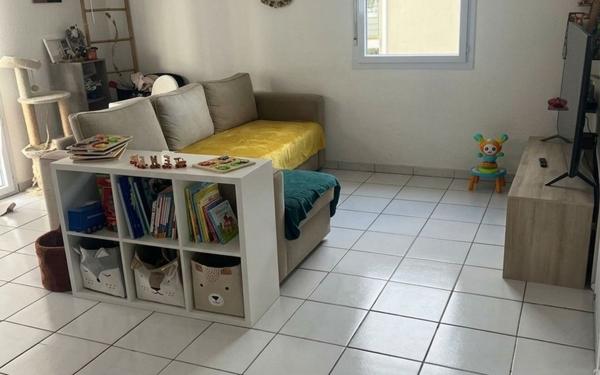 Appartement à louer    3 pièces •  Saint-Macaire