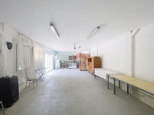 A VENDRE MARSEILLE PENNES MIRABEAU GAVOTTE 13015 MAISON TERRAIN PISCINE GARAGE DEPENDANCE COMMERCIAL