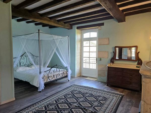 Vaste propriété familiale de caractère