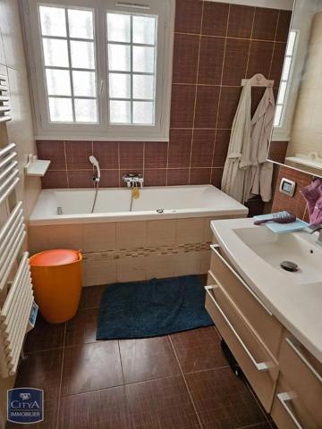 Maison à vendre 6 pièces 217m²