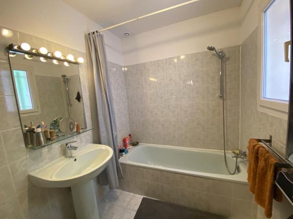 Maison Caseneuve 6 pièce(s) 155 m2