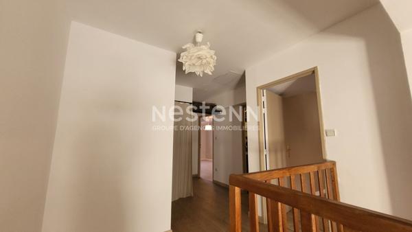 BAR LE DUC Maison centre ville de 215m² sur trois niveaux avec 8 pièces dont 5 chambres