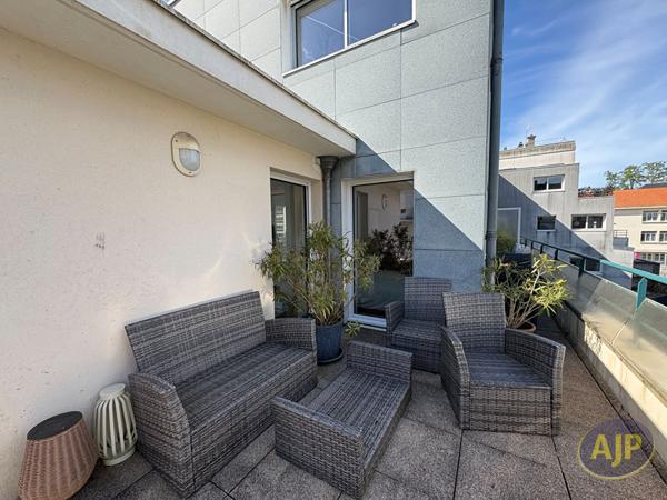 Location appartement Nantes : 1 587 € - AJP Immobilier Nantes Ouest