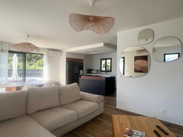 Villa CONTEMPORAINE  sur terrain de 440M2