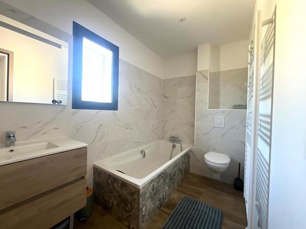 Villa CONTEMPORAINE  sur terrain de 440M2