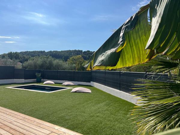 Villa CONTEMPORAINE  sur terrain de 440M2