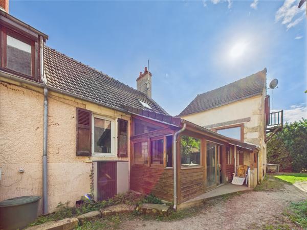 Tronsanges (58400) À Vendre – Maison de charme à Tronsanges