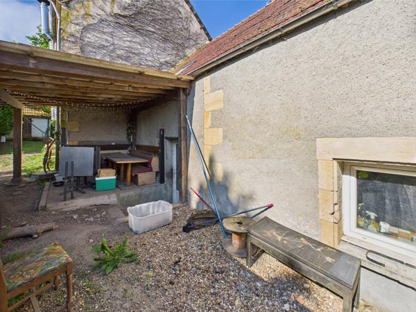 Tronsanges (58400) À Vendre – Maison de charme à Tronsanges