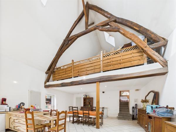 Tronsanges (58400) À Vendre – Maison de charme à Tronsanges