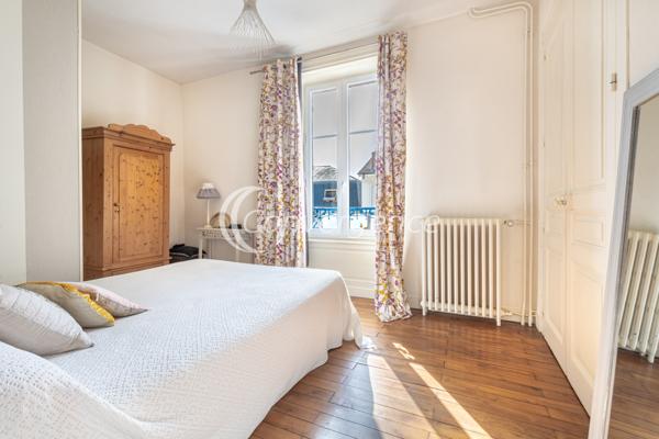 Maison
                                                                                                                                                                                                                                                                                                                        5 pièce(s)                                                                                                                                                                                                          4 chambre(s)                                                                                                                                                                                                          125  m²