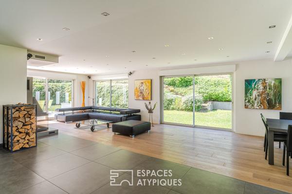 Maison contemporaine sur les hauteurs avec vue Cathédrale