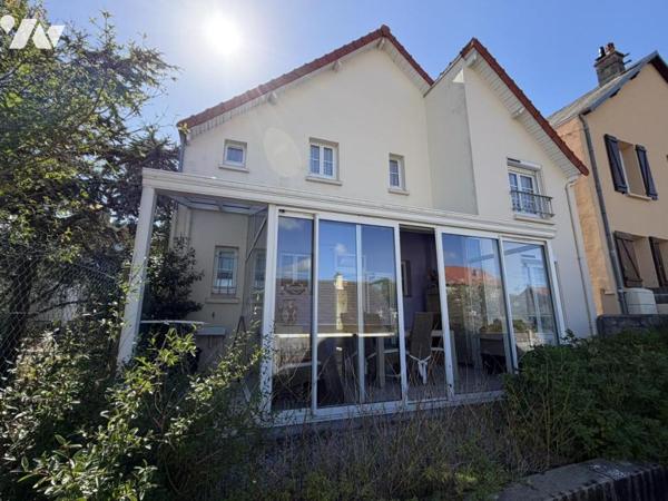 Villa ancienne proche mer à Barneville plage