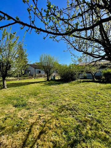 Terrain constructible 820 m² – Saint-Étienne-de-Tulmont (82410)