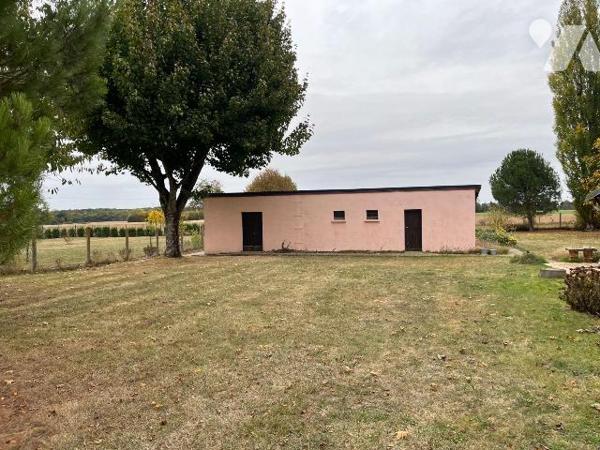 Une charmante maison située sur la commune de MESNIL-EN-OUCHE (27410) et proche de BERNAY 15min...