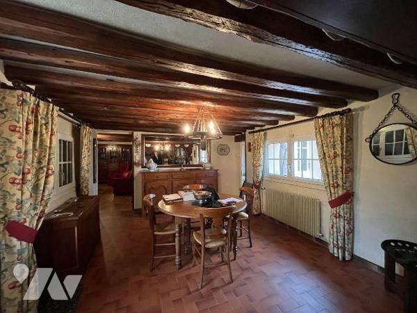 Une charmante maison située sur la commune de MESNIL-EN-OUCHE (27410) et proche de BERNAY 15min...