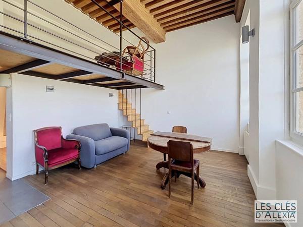 EN EXCLUSIVITÉ - T2 BIS - LYON 1 - AU COEUR DES PENTES DE LA CROIX ROUSSE